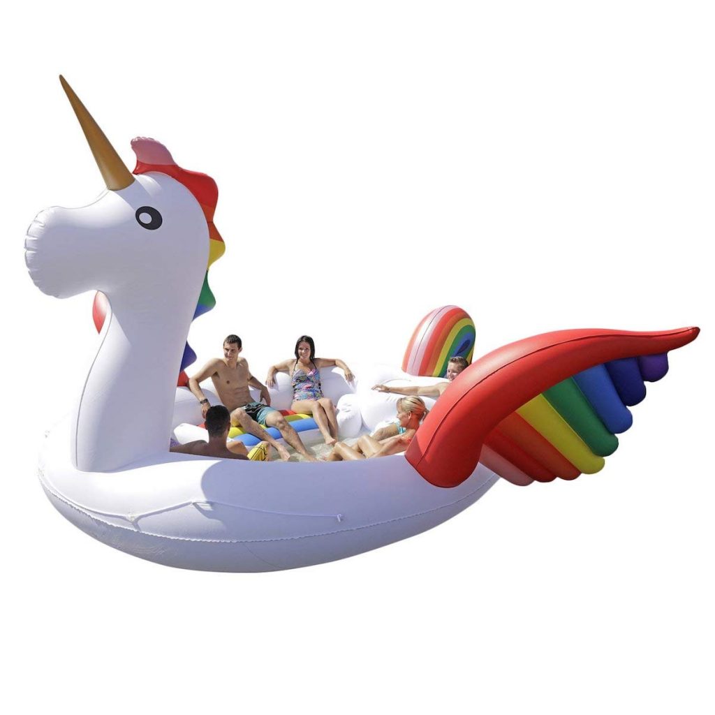 Knipperen Strippen optocht The Giant Inflatable Unicorn Water Floaty - WENY News