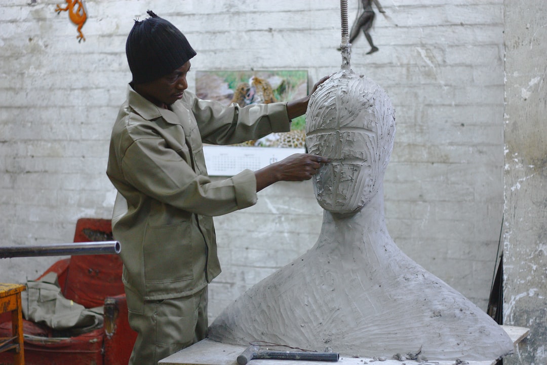 Clay: Hard or Soft? What do Professional Sculptors Use? • Uriél