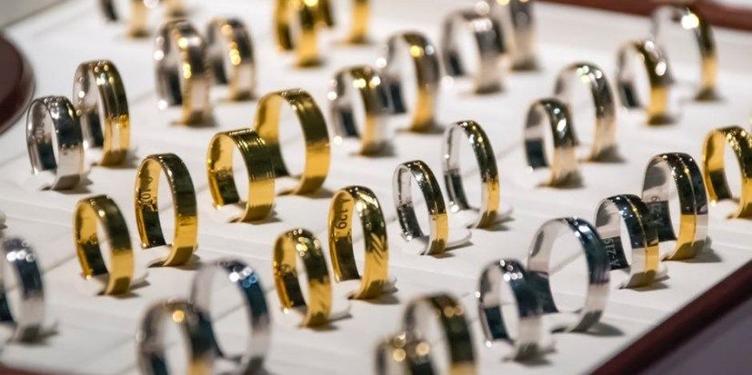 Silver vs. White Gold Jewelry: Which is the Right Jewelry for You?