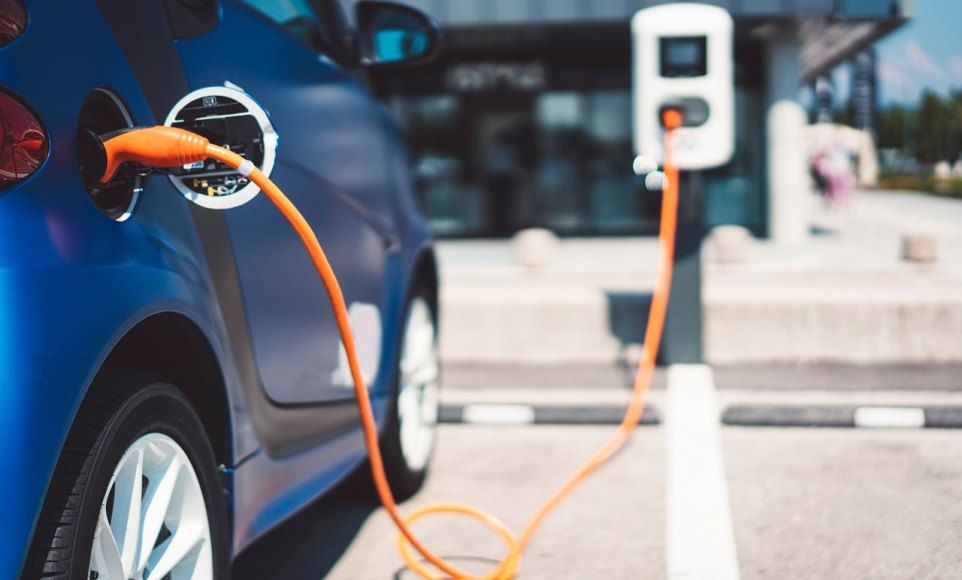 When will Electric Vehicle Sales Reduce Global Oil Demand?
