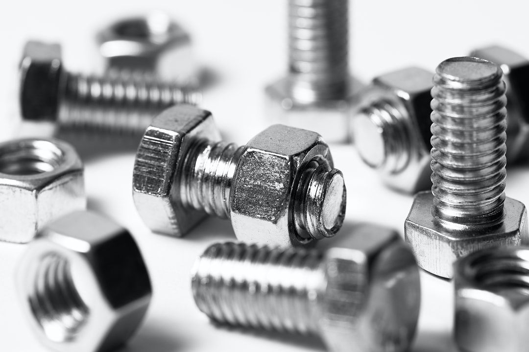 Head Studs Vs. Head Bolts Which One To Choose For Better Engine