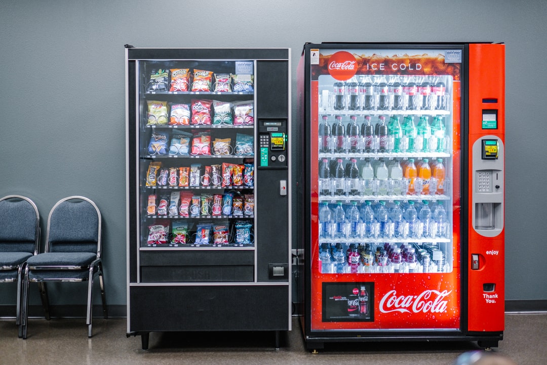 Easy Business Idea: Vending Machine Business - KAKE