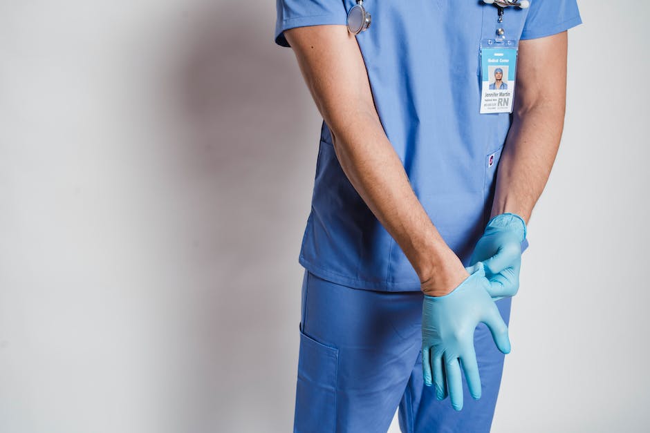 How to Prevent Fading Fabrics in Scrubs: blue sky scrubs 