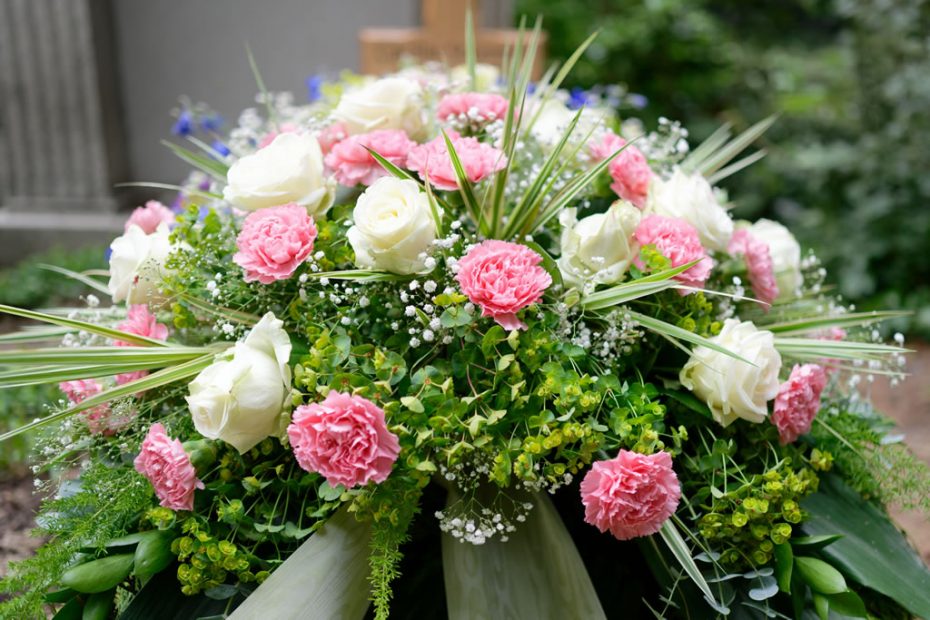 What are the best sympathy flowers?