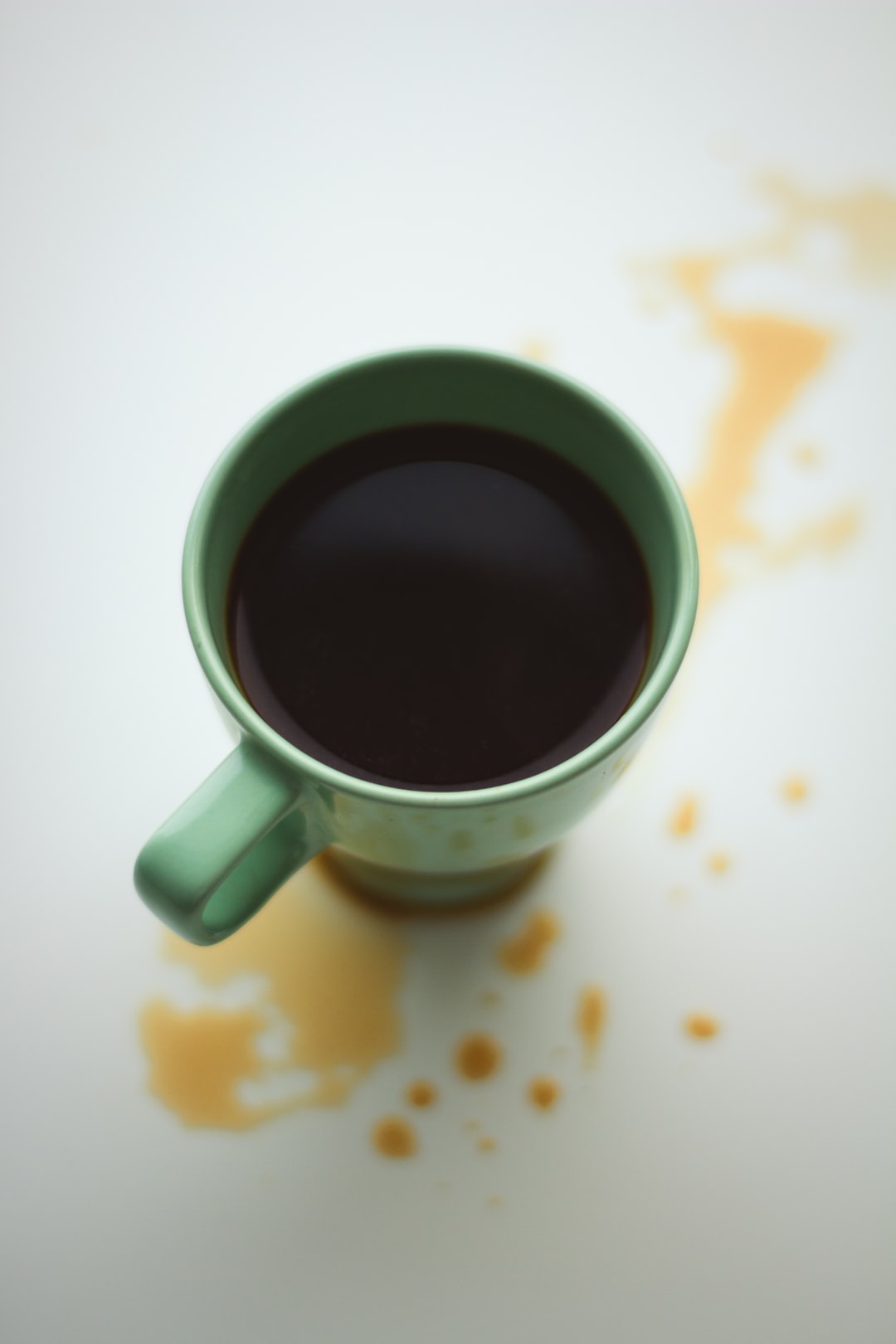 How to get tea and coffee stains off your mugs