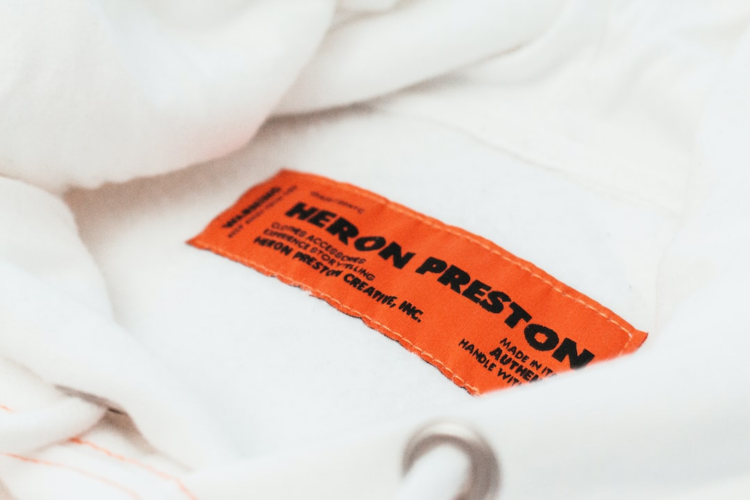 How to Make a Clothing Tag That Is Custom to Your Business 